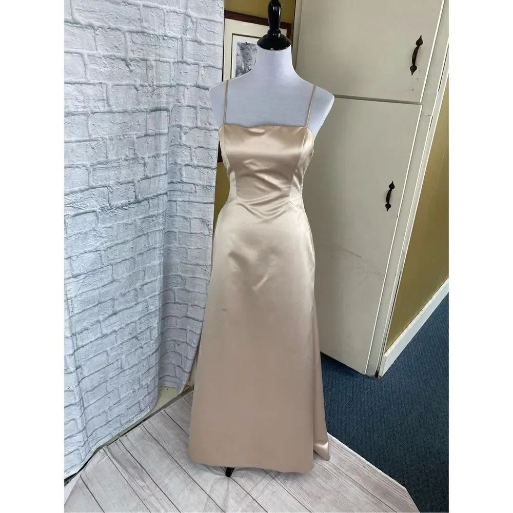 BCBGMaxazria women 6 spaghetti strap low back maxi dress tan